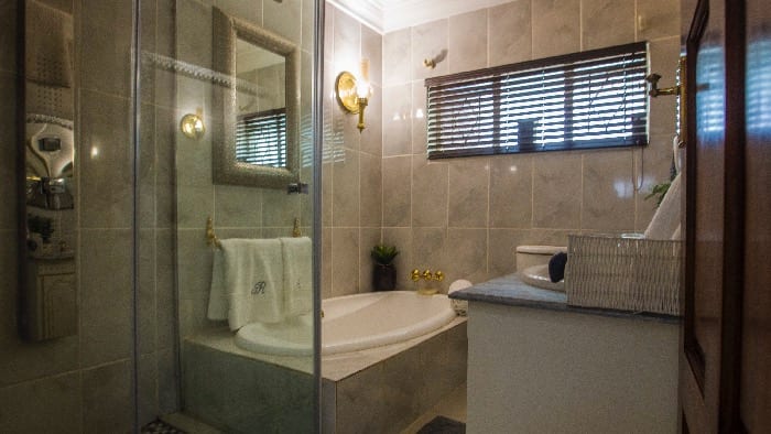 En-suite bathroom with shower